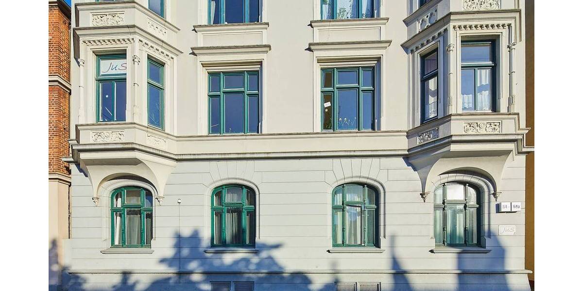 Schöne große 3-Zimmer Altbauwohnung in zentraler Lage 3 zimmer