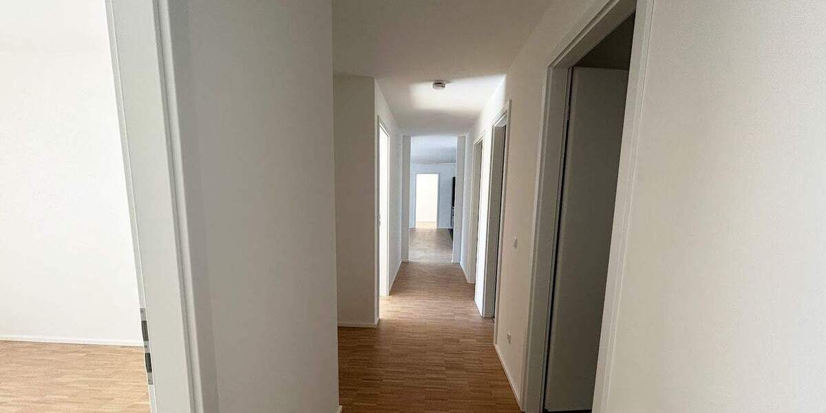 **Familien Willkommen** 4 Zimmer im NEUBAU mit Balkon, 2 Bäder und Einbauküche, Parkett, Aufzug 4 zimmer