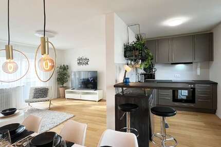 Wohnung München Schwabing-Freimann - 4 Zimmer, 92 m&sup2;, 3.000&euro; | Angebot:26441611