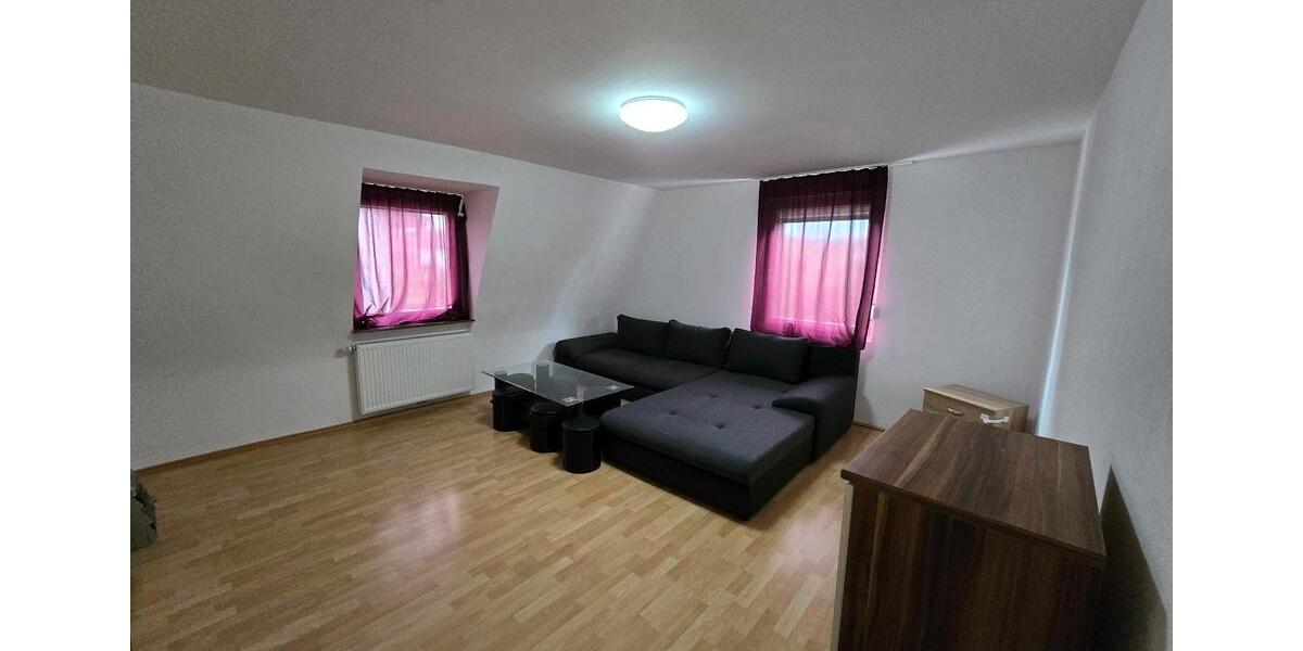 Etagenwohnung Friesenheim - 3 Zimmer, 100 m&sup2;, 1.200&euro; | Angebot:26042454