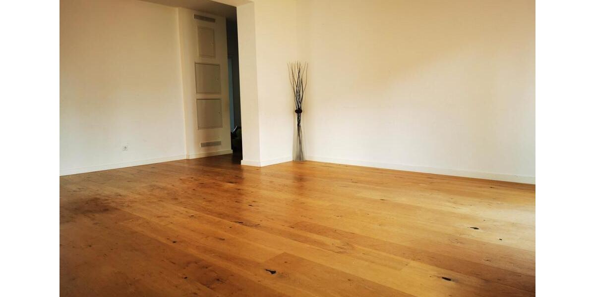 Etagenwohnung Stuttgart Feuerbach - 5 Zimmer, 120 m&sup2;, 2.200&euro; | Angebot:25993665