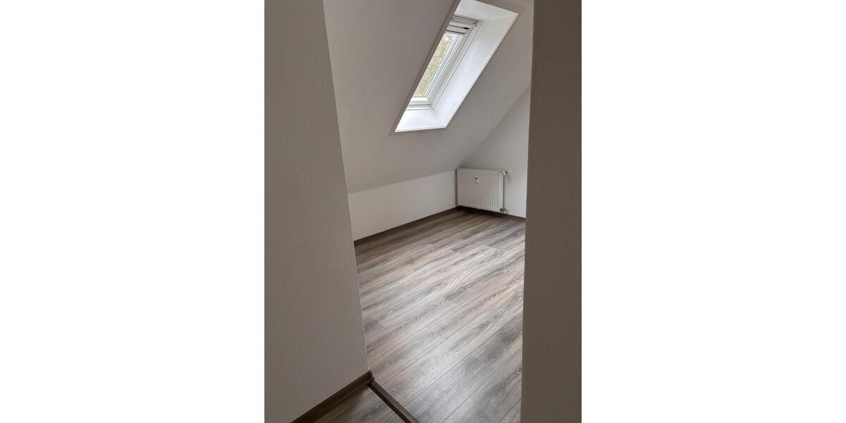 Dachgeschoßwohnung Horn-Bad Meinberg Bad Meinberg - 3 Zimmer, 96 m&sup2;, 700&euro; | Angebot:25872697