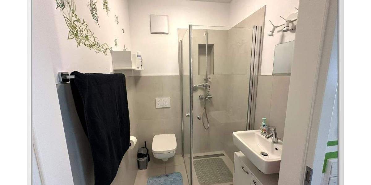 Hattersheim: zentrumsnah & verkehrsgünstig! 4 Zi. EG-Whg. mit eig. Gartenanteil 4 zimmer