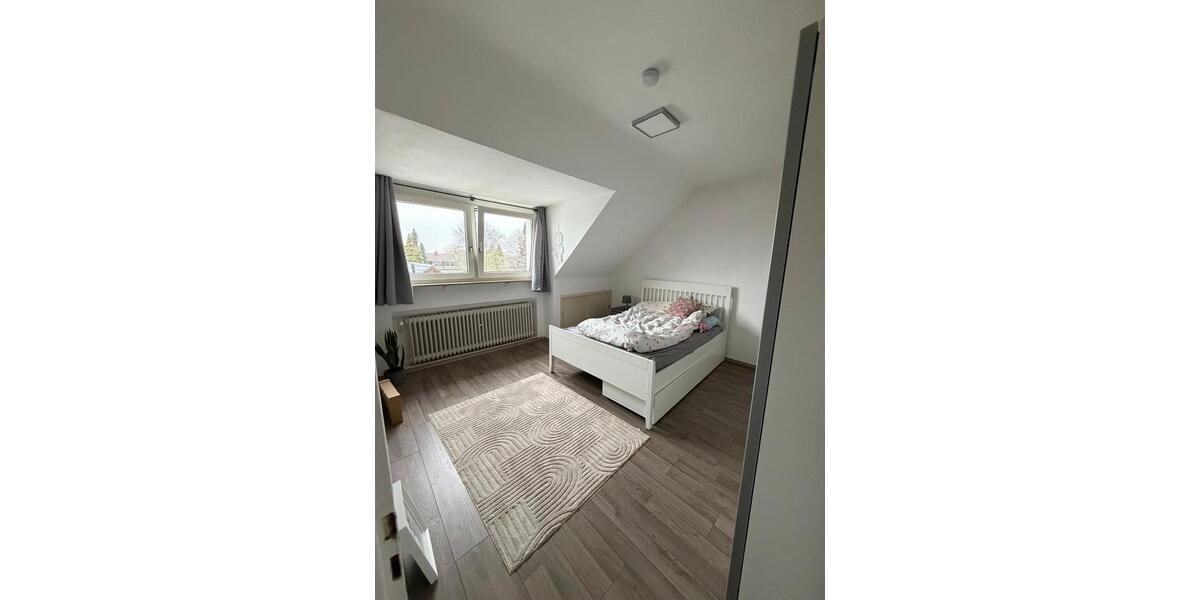 Dachgeschoßwohnung Dortmund Brackel - 3 Zimmer, 62 m&sup2;, 1.200&euro; | Angebot:26045464