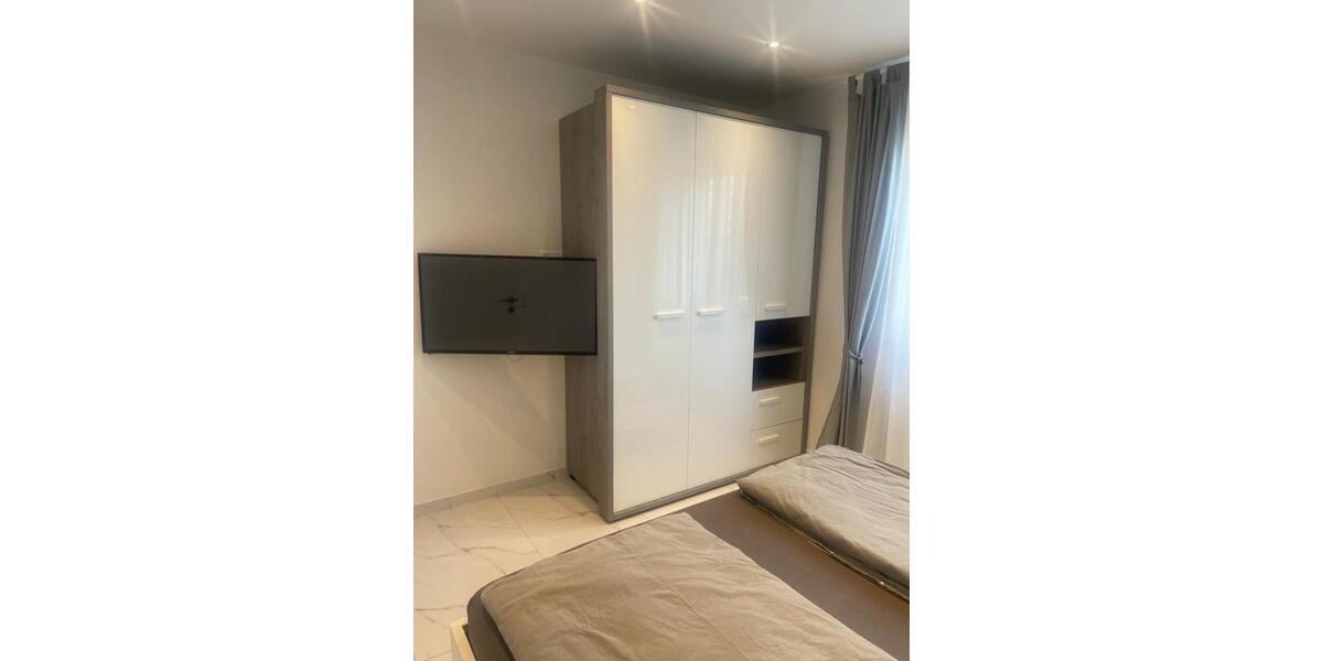 Etagenwohnung Schwetzingen - 3 Zimmer, 75 m&sup2;, 2.500&euro; | Angebot:23804784