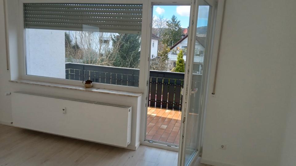 Etagenwohnung Hofheim am Taunus - 3 Zimmer, 93 m&sup2;, 1.200&euro; | Angebot:26015737
