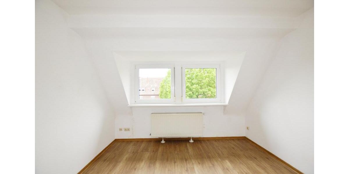 Dachgeschoßwohnung Völklingen - 3 Zimmer, 61 m&sup2;, 430&euro; | Angebot:26561416