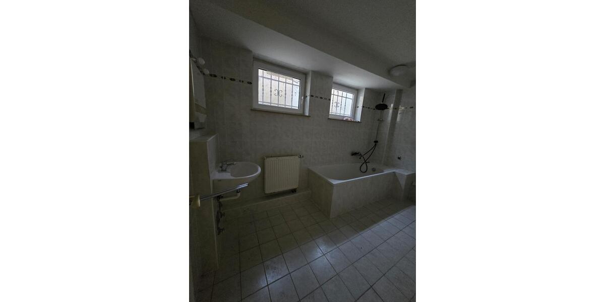 Erdgeschoßwohnung Falkensee - 5 Zimmer, 141 m&sup2;, 2.000&euro; | Angebot:24553142