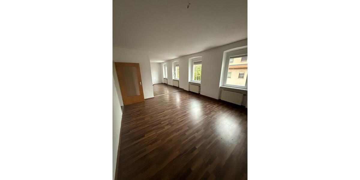 Erdgeschoßwohnung Scheinfeld - 7 Zimmer, 173 m&sup2;, 900&euro; | Angebot:24118533