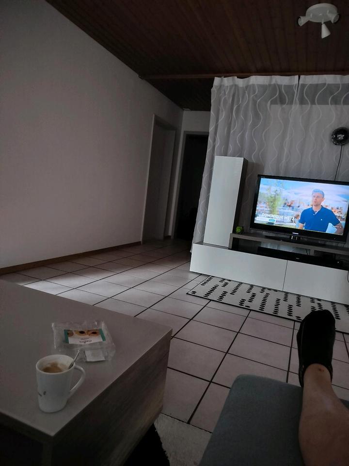 WG-Zimmer in 4 Zimmer Wohnung
