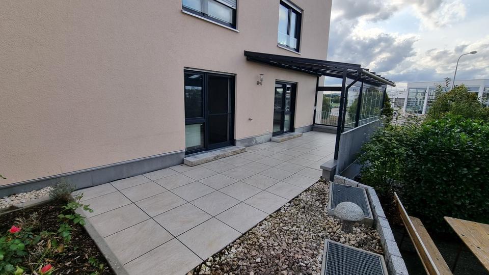 3-Zimmer-Wohnung mit Terrasse, Loggia und hochw. Ausstattung
