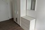 Business-Wohnen - Neu und sehr geschmackvoll möbliertes 1 Zimmer-Appartement im EG, Außenstellplatz oder TG-Stellplatz optional