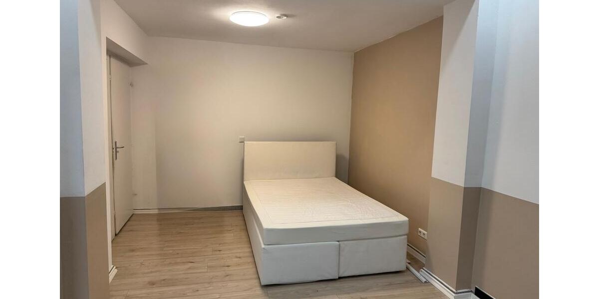 Erdgeschoßwohnung Neuss Holzheim - 1 Zimmer, 65 m&sup2;, 1.350&euro; | Angebot:24755791