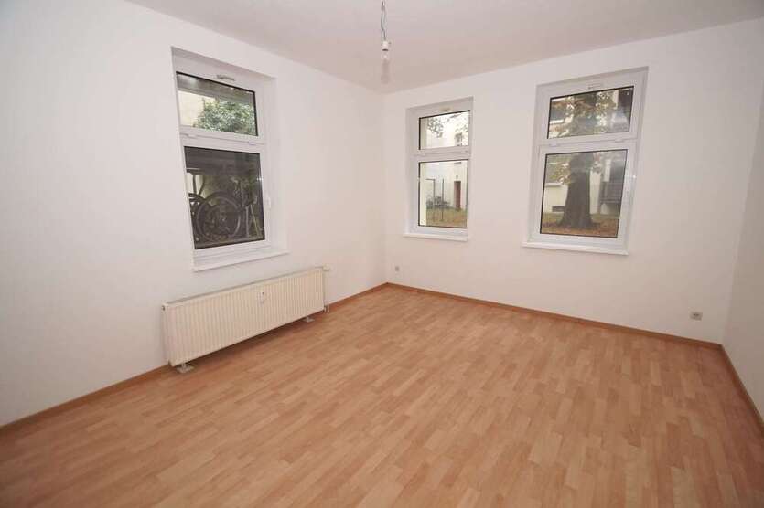 2-Zimmer-Wohnung im Hinterhaus mit viel zusätzlichem Platz im Untergeschoß