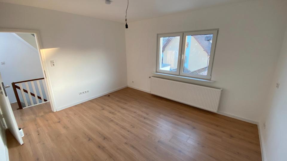 Einfamilienhaus Bessenbach - 5 Zimmer, 125 m&sup2;, 1.360&euro; | Angebot:26205851