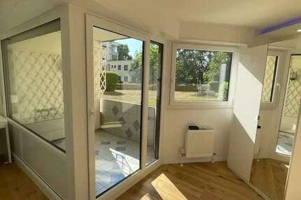 WG-Zimmer in Stuttgart 560 € 16 m² zimmer