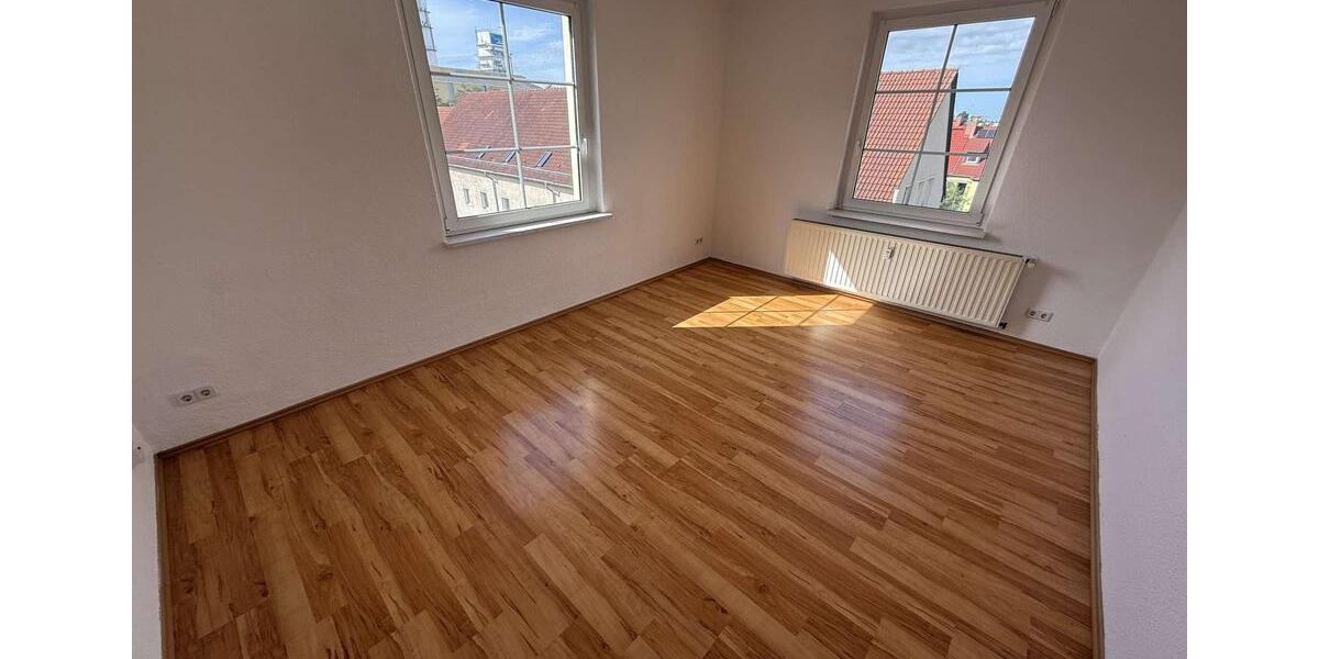 Etagenwohnung Leuna - 2 Zimmer, 66 m&sup2;, 396&euro; | Angebot:22455701