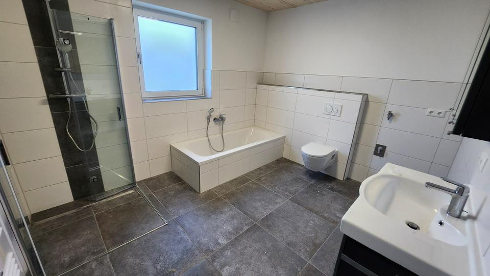 Erdgeschoßwohnung Geslau - 3.5 Zimmer, 100 m&sup2;, 1.000&euro; | Angebot:25722524