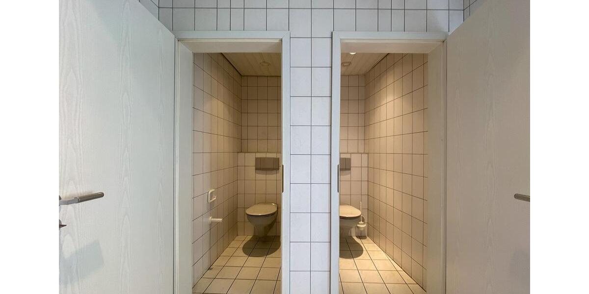 Großzügige Gewerbefläche unweit des historischen Freyburger Marktplatzes! zimmer