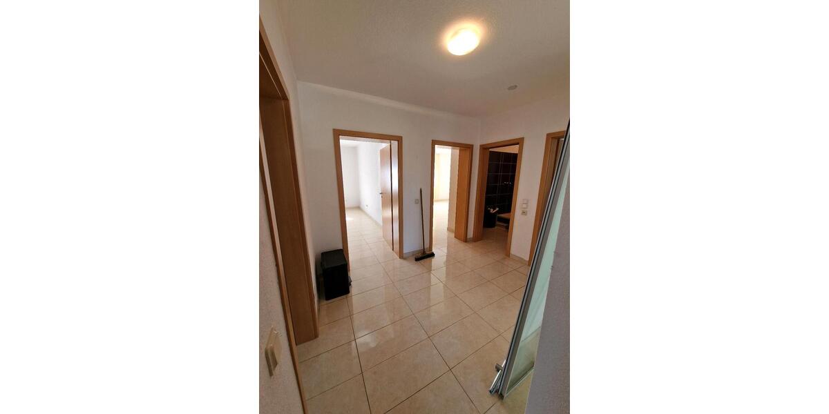 Etagenwohnung Pohlheim - 3 Zimmer, 98 m&sup2;, 1.200&euro; | Angebot:26049620