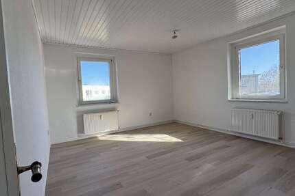 Wohnung Pasewalk - 3 Zimmer, 71 m&sup2;, 564&euro; | Angebot:25143301