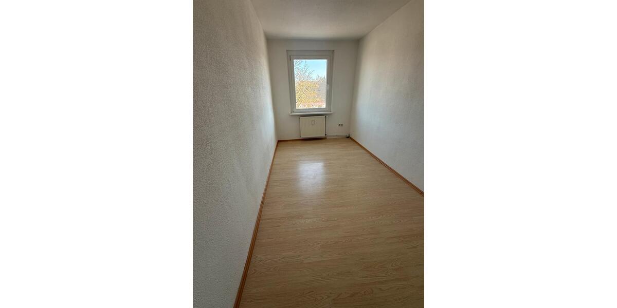 Etagenwohnung Plattenburg - 3 Zimmer, 70 m&sup2;, 650&euro; | Angebot:25363267