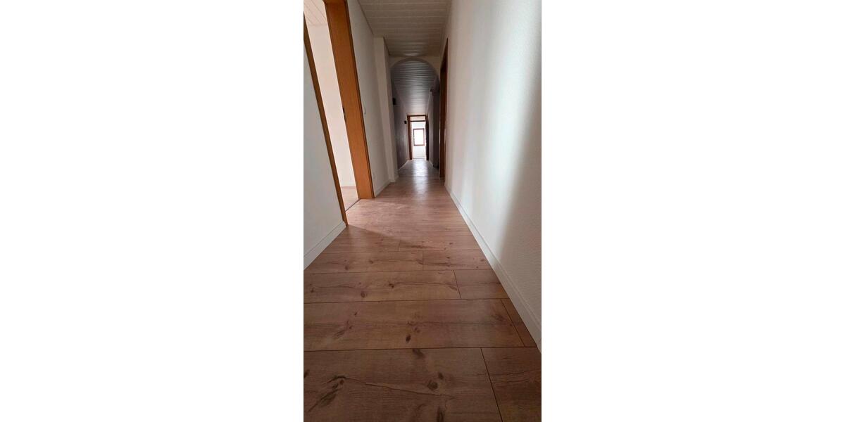 Etagenwohnung Dornhan - 4 Zimmer, 121 m&sup2;, 1.378&euro; | Angebot:25404772