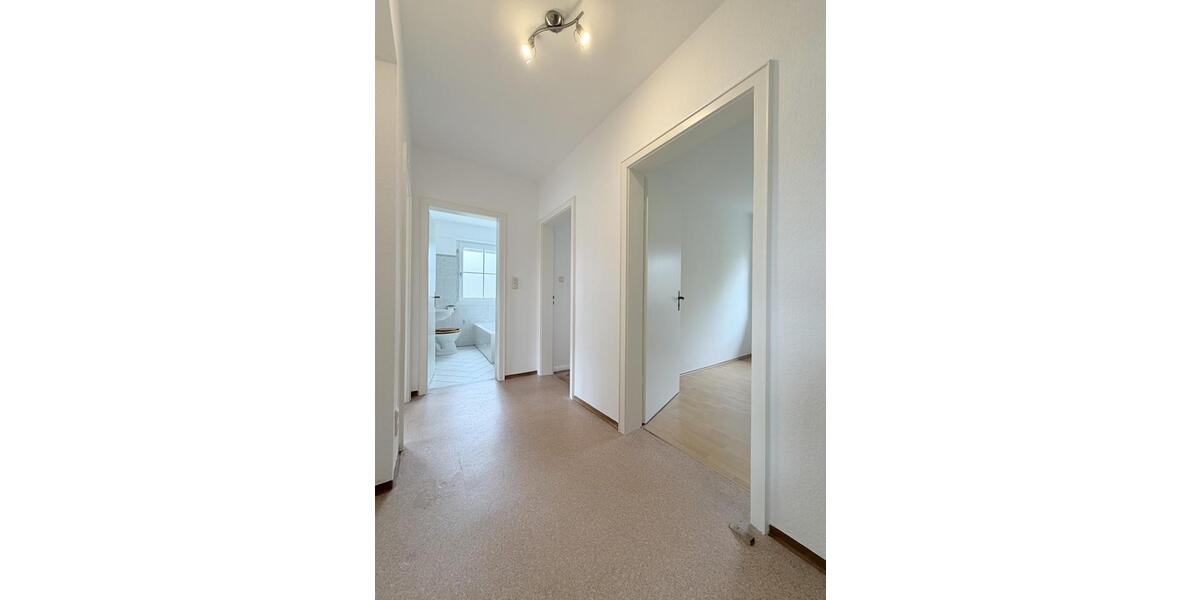 Etagenwohnung Eckersdorf - 3 Zimmer, 65 m&sup2;, 500&euro; | Angebot:26589427