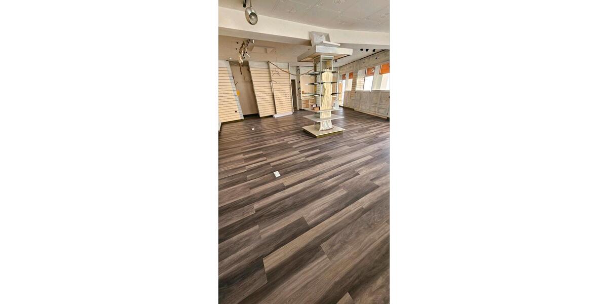 Einfamilienhaus Waldmünchen - 9 Zimmer, 300 m&sup2;, 1.500&euro; | Angebot:26594504