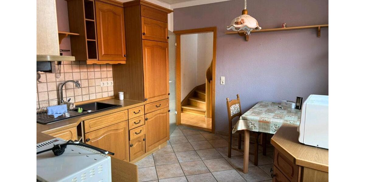 Maisonette-Wohnung in EFH mit Garten u. Nebengebäude 4 zimmer