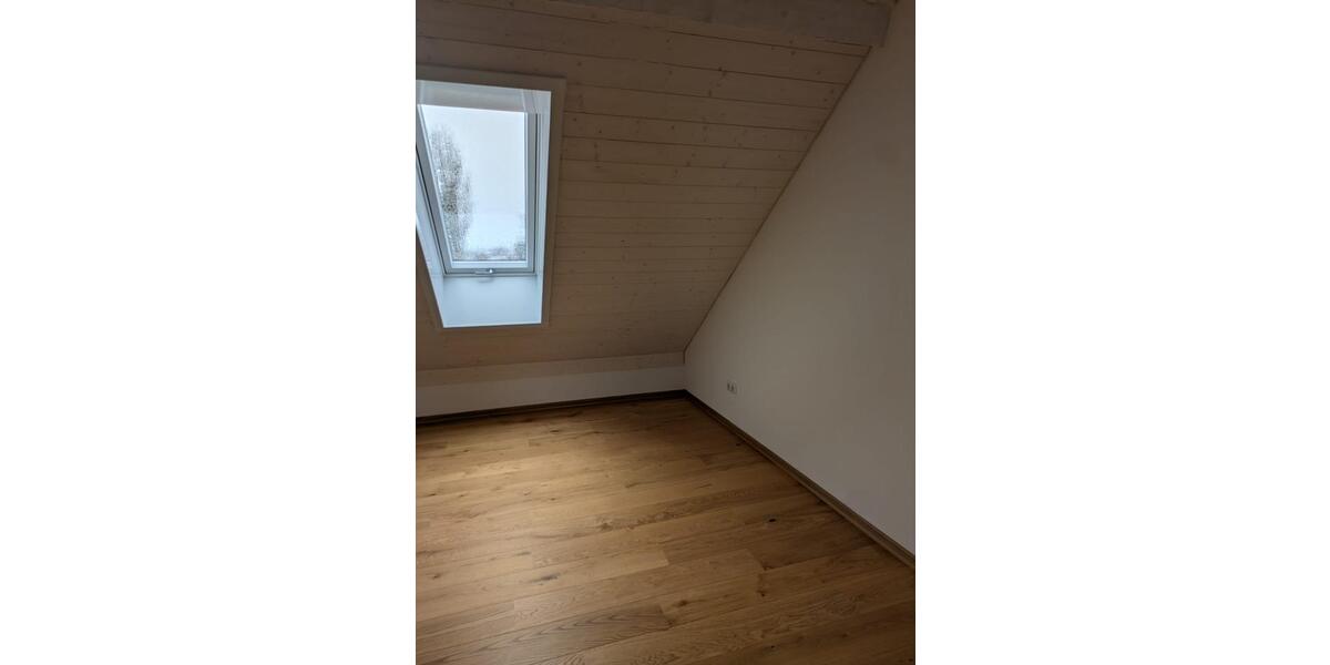 Dachgeschoßwohnung Kirchdorf an der Amper - 3 Zimmer, 90 m&sup2;, 1.200&euro; | Angebot:25310507