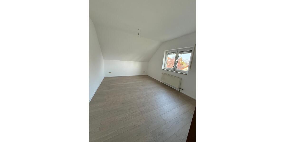 Dachgeschoßwohnung Weilmünster - 3 Zimmer, 82 m&sup2;, 700&euro; | Angebot:26518873