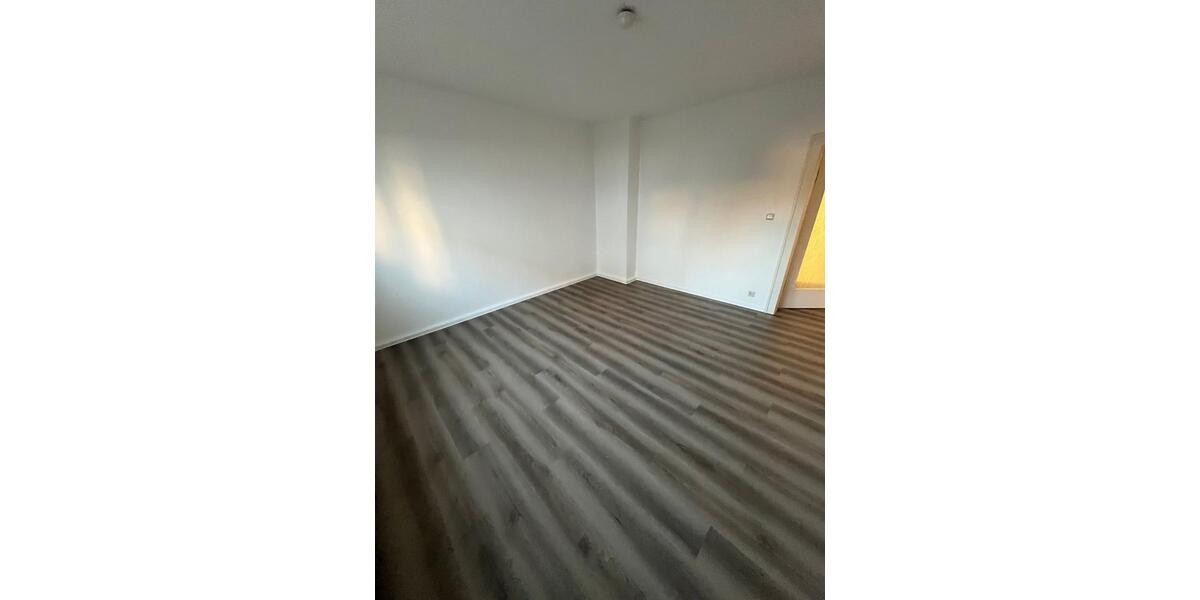 Erdgeschoßwohnung Freiberg - 3 Zimmer, 71 m&sup2;, 460&euro; | Angebot:24582933