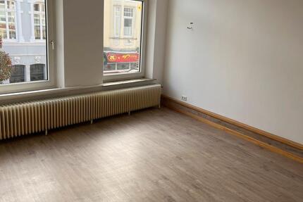 Vermiete Oberwohnung 100m3 in Leer, Mühlenstraße 3 zimmer