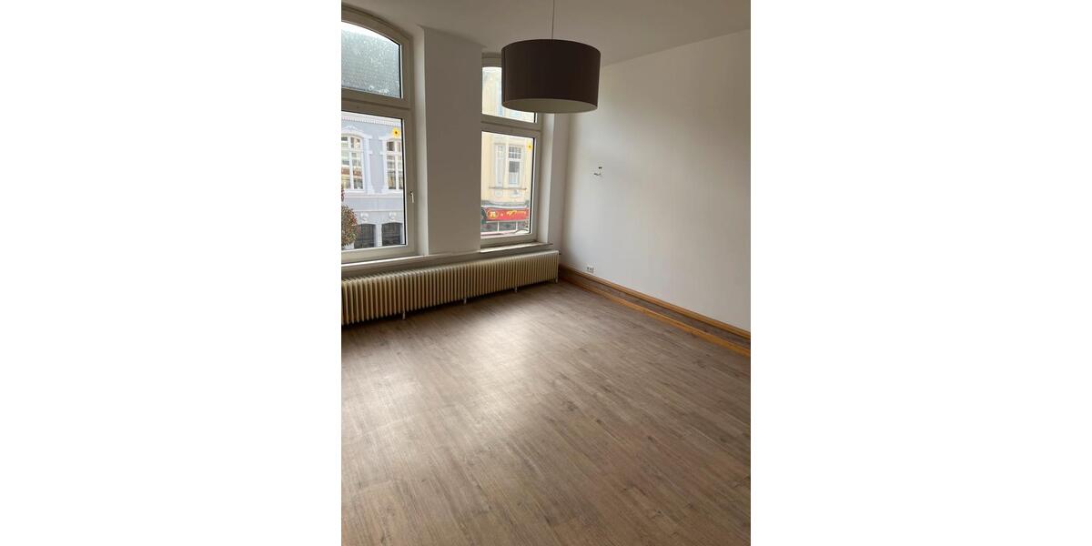 Vermiete Oberwohnung 100m3 in Leer, Mühlenstraße 3 zimmer