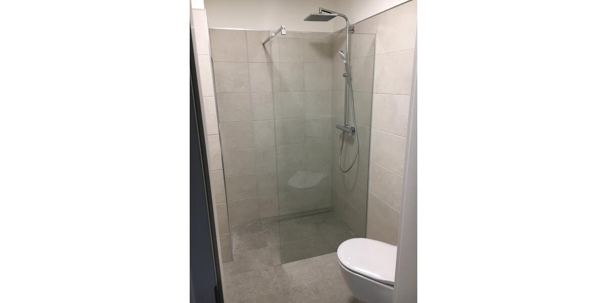 Dachgeschoßwohnung Erfurt Hochheim - 2 Zimmer, 100 m&sup2;, 1.500&euro; | Angebot:25650095