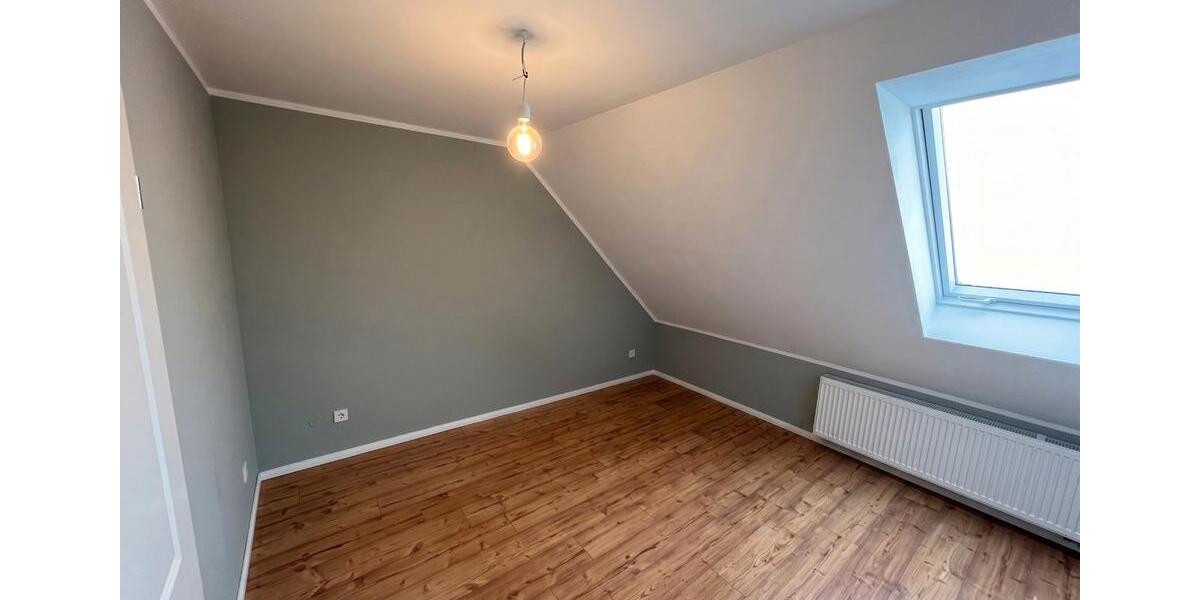 Dachgeschoßwohnung Hessisch Oldendorf - 3 Zimmer, 93 m&sup2;, 750&euro; | Angebot:26534863