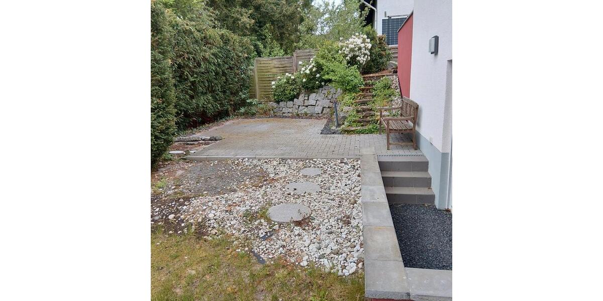 Etagenwohnung Idstein - 2 Zimmer, 92 m&sup2;, 1.100&euro; | Angebot:26464494
