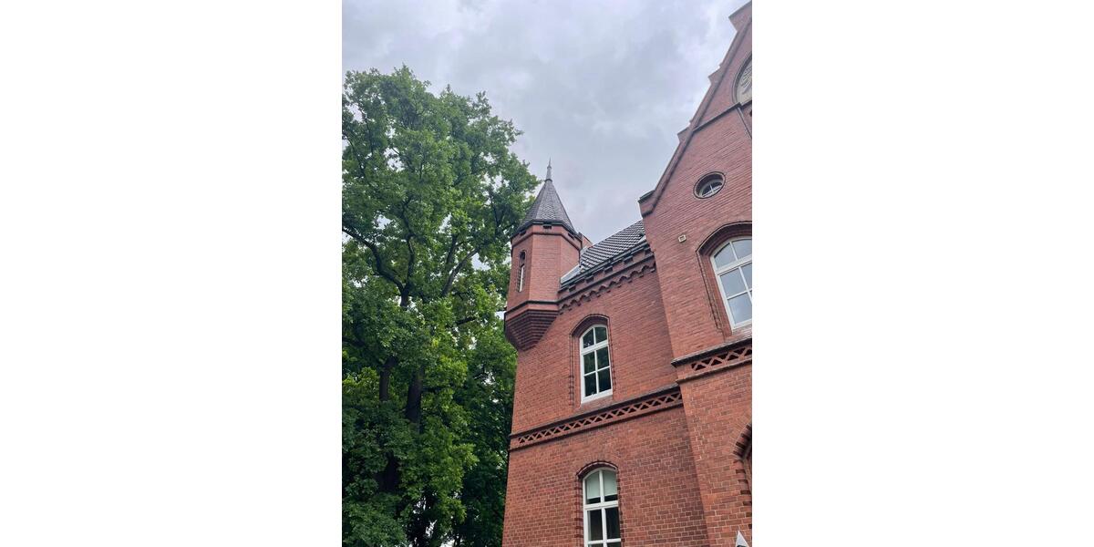 aussergewöhnliche Wohnung mit Turmzimmer in historischem Gebäude 3 zimmer
