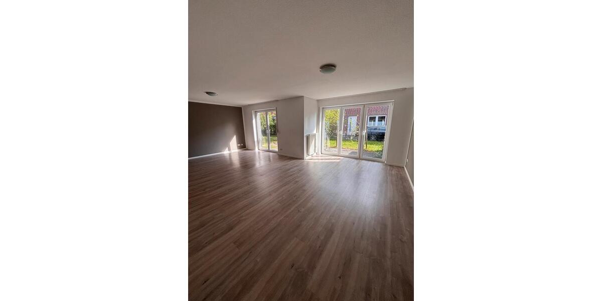 Doppelhaushälfte Harsewinkel - 4 Zimmer, 130 m&sup2;, 1.300&euro; | Angebot:26623941