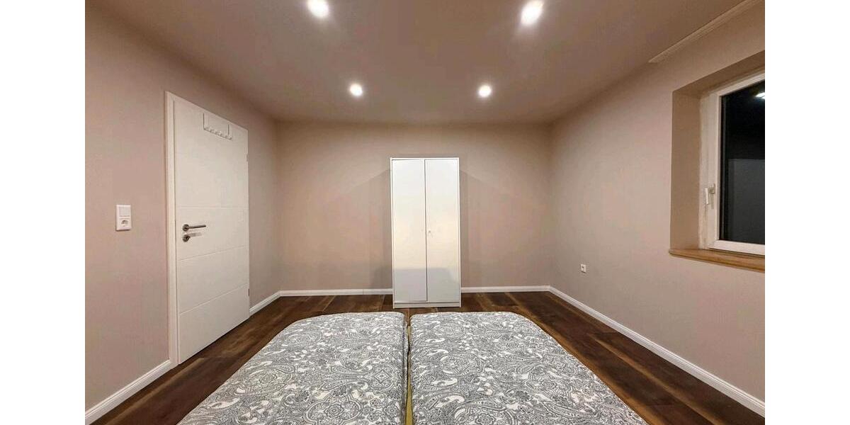 Etagenwohnung Sonnenbühl - 6 Zimmer, 140 m&sup2;, 1.890&euro; | Angebot:26381356
