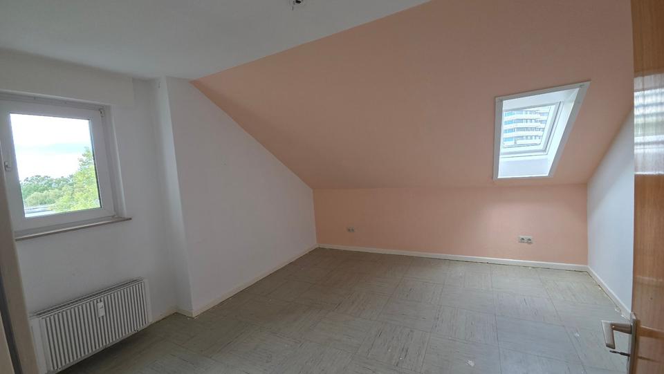Dachgeschoßwohnung Hagen - 2.5 Zimmer, 66 m&sup2;, 350&euro; | Angebot:23107656