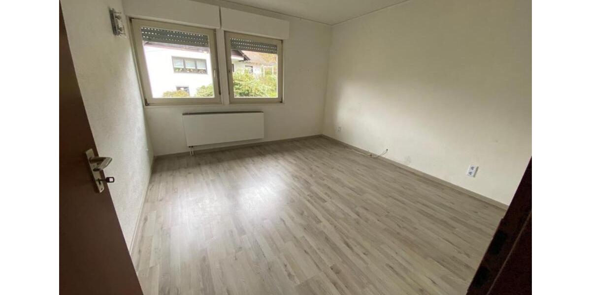 Einfamilienhaus Gummersbach Berstig Süd - 5 Zimmer, 150 m&sup2;, 1.000&euro; | Angebot:25371516