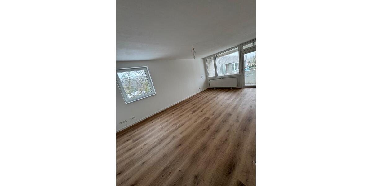 Etagenwohnung Hemmingen - 3.5 Zimmer, 85 m&sup2;, 1.495&euro; | Angebot:25930708