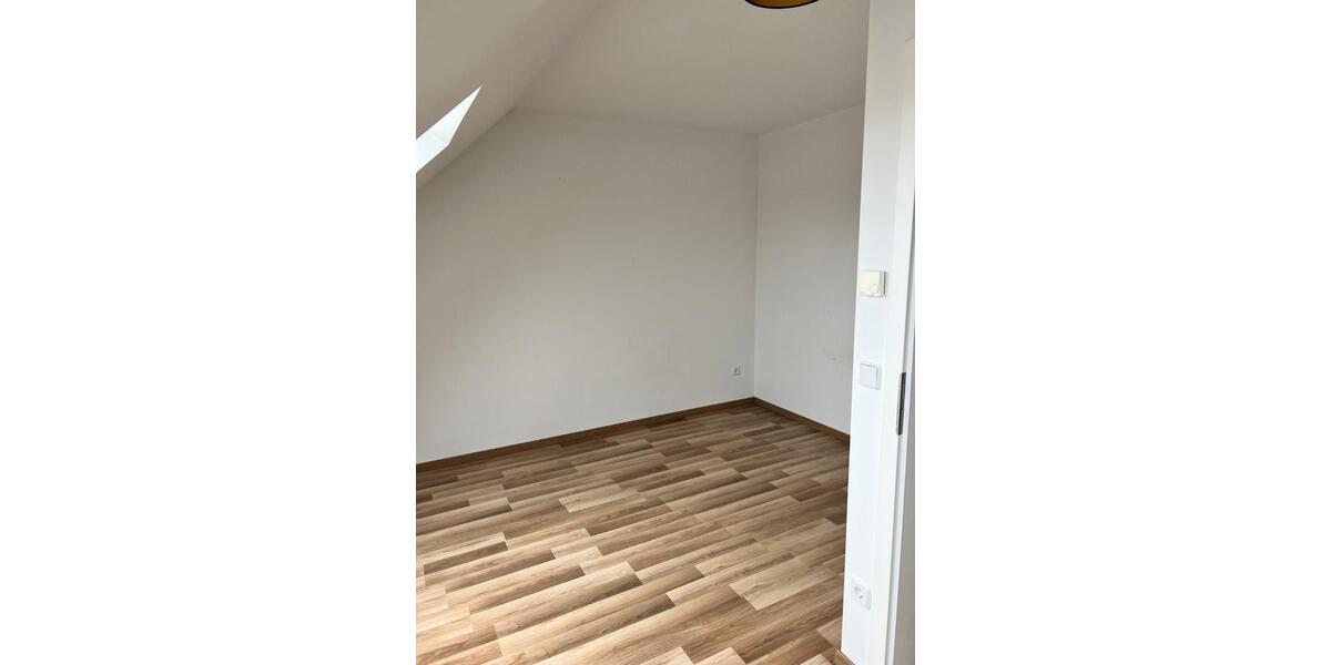 Reihenhaus Delitzsch - 5 Zimmer, 142 m&sup2;, 1.399&euro; | Angebot:26129553