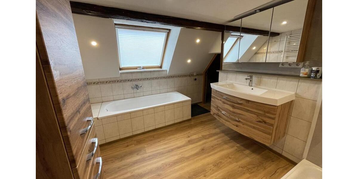 Maisonettenwohnung Schwäbisch Gmünd - 6 Zimmer, 125 m&sup2;, 1.250&euro; | Angebot:26611834