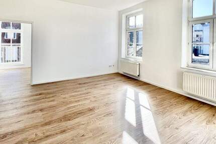 Wohnung Detmold Innenstadt - 2 Zimmer, 69 m&sup2;, 600&euro; | Angebot:25694608