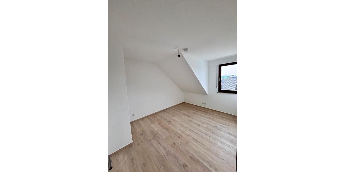 Reihenhaus Winterberg - 7 Zimmer, 165 m&sup2;, 1.300&euro; | Angebot:26547229