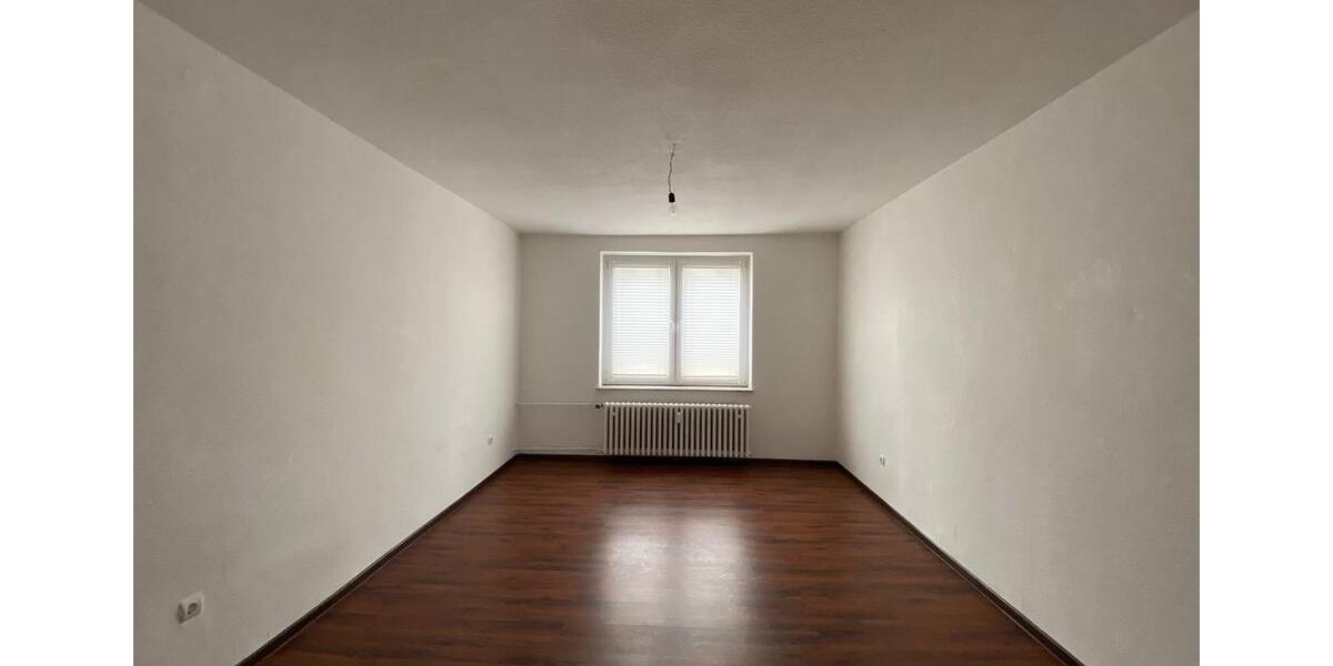 Etagenwohnung Duisburg Mittelmeiderich - 1 Zimmer, 68 m&sup2;, 550&euro; | Angebot:25205277