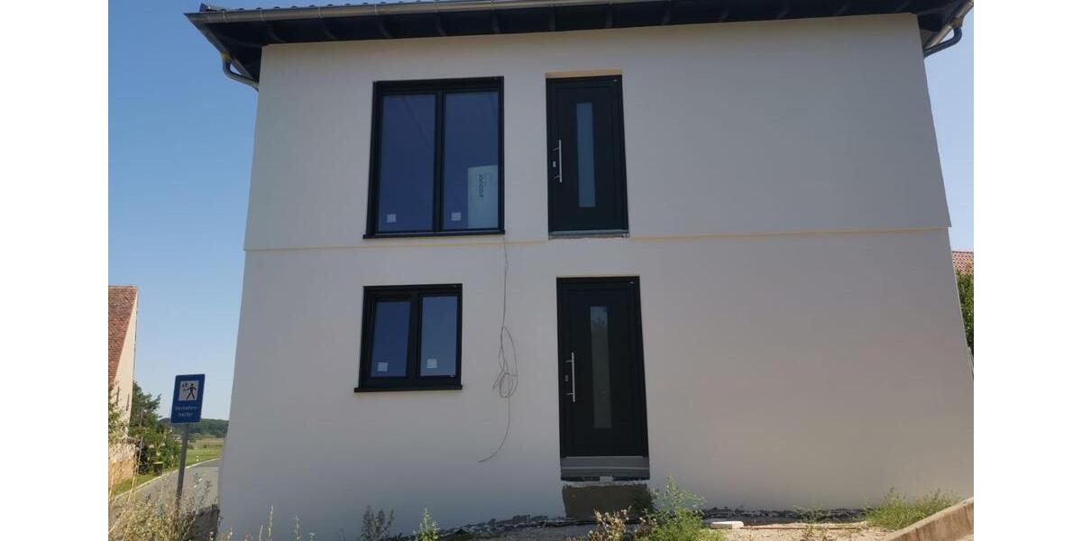 Einfamilienhaus Veitsbronn - 4 Zimmer, 170 m&sup2;, 2.200&euro; | Angebot:24815180